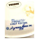 Seymour Mann Museo First Edition Bird Statue - Japan, 10 in tall, 1974