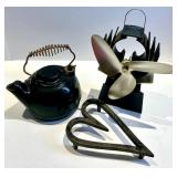 Caframo Ecofan Stove Fan - Heat-Powered Air Circulator, Black T-pot and Heart Trivet