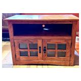 M. Madera MTV 400 Cabinet TV Console & Glass Doors