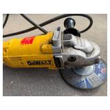 DeWALT DWE457 Angle Grinder