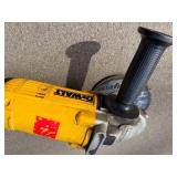 DeWALT DWE457 Angle Grinder