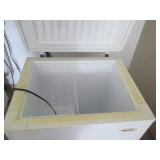 White-Westinghouse Chest Freezer