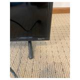 Roku TV 33-inch - Black Smart TV