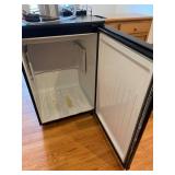 Summit Mini Fridge - Beer Kegging Kit with CO2 Tank & Accessories
