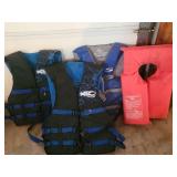 Lot of 3 life vests - Stearns Adult Universal Life Vest - Type III PFD, Chest 30-52 in (76-132 cm)
