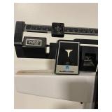 Healthometer Vintage Floor Scale with Height Rod - Medical Office Scale