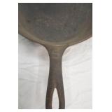 Vintage Cast Iron Skillet #5. 8" diameter. Griswold