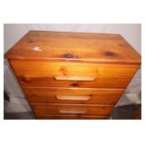 4-Drawer Wooden Dresser 30"x 16"x 43.5"