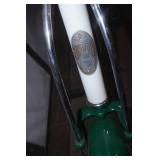 Vintage Schwinn Bicycle. Cruiser Style. Good Condition. (may need new tire tubes?) White Wall Tires