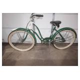 Vintage Schwinn Bicycle. Cruiser Style. Good Condition. (may need new tire tubes?) White Wall Tires