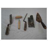 Masonry trowels