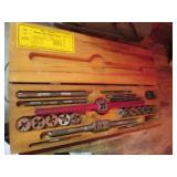 High quality Tap and die set...