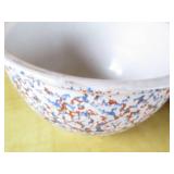 Trio of Red Ring assorted size bowl...