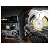 Phillips Bookshelf style bombox wit...