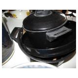 Lidded aice Bucket, metal colander,...