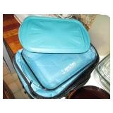 Glass bakeware pans, wood knife blo...