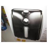 Bella 2.6qt Air fryer in original b...