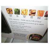 Bella 2.6qt Air fryer in original b...