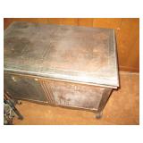 Antique Harmony record player cabin...