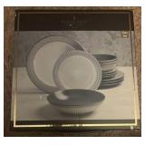 Fieldcrest Cambria *Partial* Stoneware Dinnerware Set | 4 Dinner Plates, 4 Salad Plates, 2 Dinner Bowls