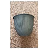 Natural IronStone Garden/Flower Pot, 1.32 Gallon 8-Inches Wide Charcoal Gray Brownish Color