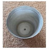 Natural IronStone Garden/Flower Pot, 1.99 Gallon Size 10 Inches Wide Gray Color