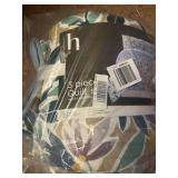 King - Home Expressions Everton Quilt Set - Retail $190 - 104”x90”