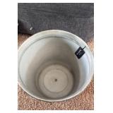 Natural IronStone Garden/Flower Pot 14-Inches Wide 3.6 Gallon Gray Color