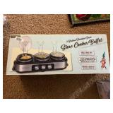 Nostalgia Stainless Steel 3-Station 1.5-Quart Oval Slow Cooker Buffet, With Lid & Spoon Rest, Adjustable Heat Control, Perfect for Parties, Holidays, Families