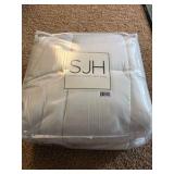 Queen Saint James Home Brand Elegant Premium Overfilled 1 in. Queen Sized Polyester Mattress Topper