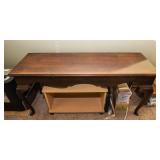 Queen Anne Style Wooden Bench/Table