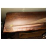 Queen Anne Style Wooden Bench/Table