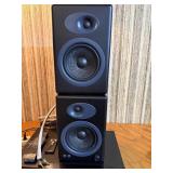 Working vintage Denon DCD-520 Compact Disc Player with pair of Audio Engine Speakers, Deep, rich sound.