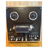 Vintage Sony Tapecorder TC-640B reel-to-reel tape recorder. Powers on.