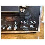 Vintage Sony Tapecorder TC-640B reel-to-reel tape recorder. Powers on.