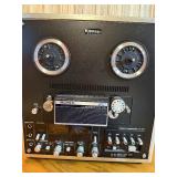 Vintage Sony Tapecorder TC-640B reel-to-reel tape recorder. Powers on.