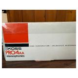 New in Box ! Koss PRO/4AA, a set of iconic, professional-grade studio headphones first introduced in 1970