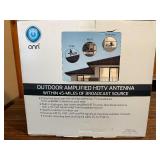 Model: Similar to the Winegard Elite 7550. In box