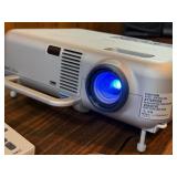 Near perfect condition NEC VT660, a portable 3LCD multimedia projector powers on , illuminates