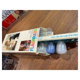 vintage Polaroid Automatic 215 Land Camera Pulse bulbs and Polaroid model 268 Flash and Case