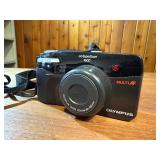 Olympus Infinity SuperZoom 3500 35mm point-and-shoot film camera