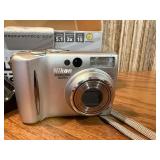 Silver Nikon Coolpix 5200 digital camera, untested