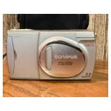 This item is an Olympus Camedia D-550 Zoom digital camera Untested