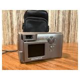 This item is an Olympus Camedia D-550 Zoom digital camera Untested