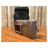 This item is an Olympus Camedia D-550 Zoom digital camera Untested