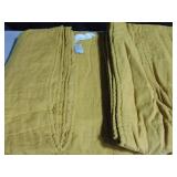 French Linen Box Stitch Quilt - Twin/Twin XL - Honey | BOKSER HOME