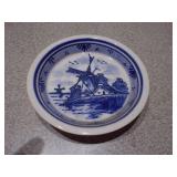 Vintage Blue and White Delft-Style Decor and Collectibles