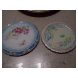 Decorative Porcelain Plates - Reticulated Borders & Gold-Tone Accents