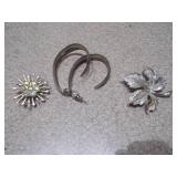 Large Vintage Jewelry & Accessory Lot - Brooches, Hair Clips, Earrings