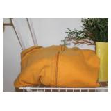 Decor, Holiday & Housewares